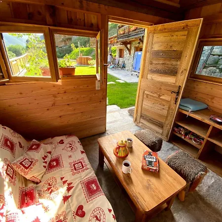 Chalet Des Trappeurs Coeur Vanoise 15 Persons La Plagne