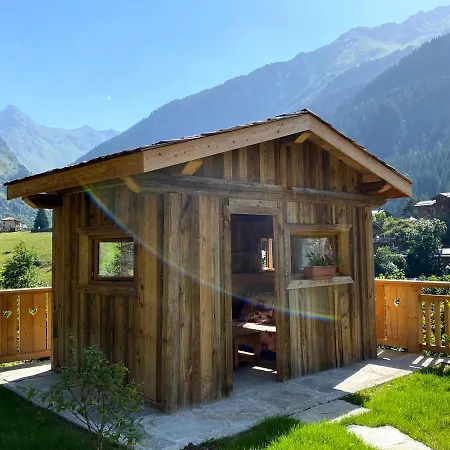 Chalet Des Trappeurs Coeur Vanoise 15 Persons *