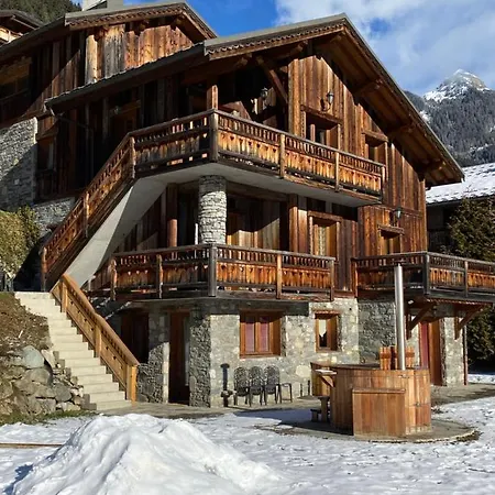 Chalé Des Trappeurs Coeur Vanoise 15 Persons