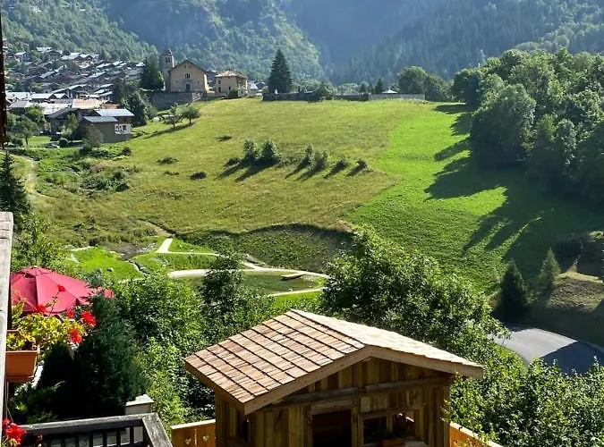 Шале Des Trappeurs Coeur Vanoise 15 Persons *